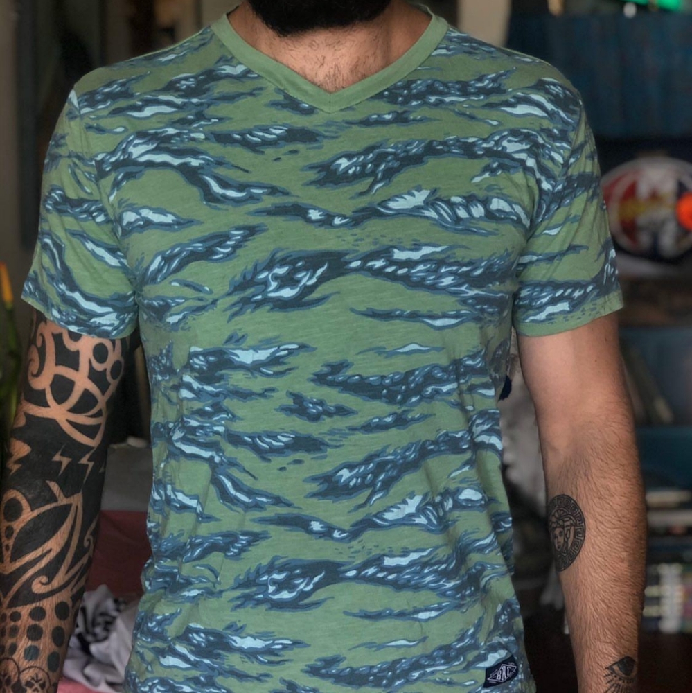 Funky BROOKLYN CLOTH MFG. CO Tee Size L